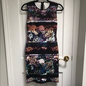 Worn a few times to events cannot wear again